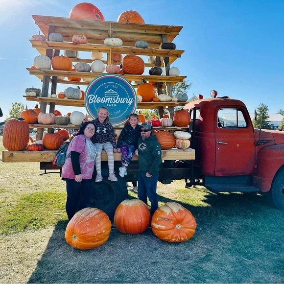 Meet your Posher, Miranda - Picture 7 of 9